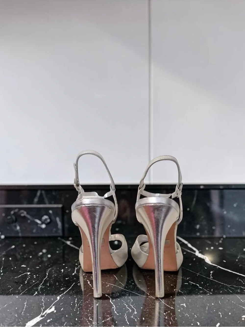 Badgley Mischka 🩶 brand